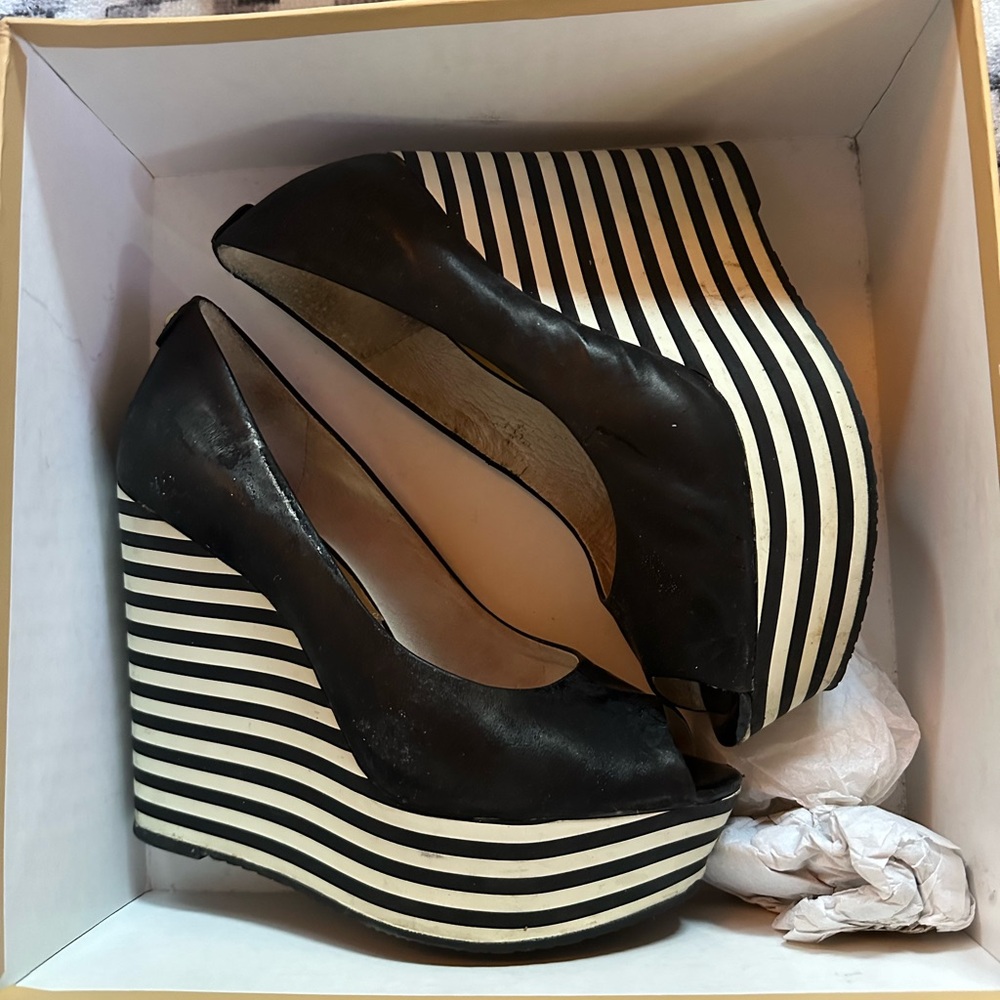 Michael Kors wedges size 6.5